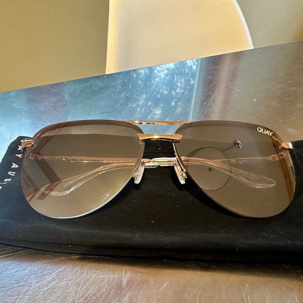 Quay Aviator polarized sunglasses